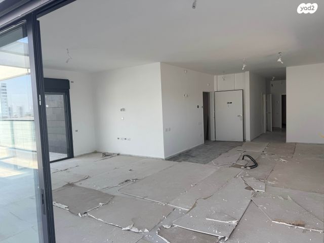 גג/ פנטהאוז, היינן 37, עיר היין, אשקלון