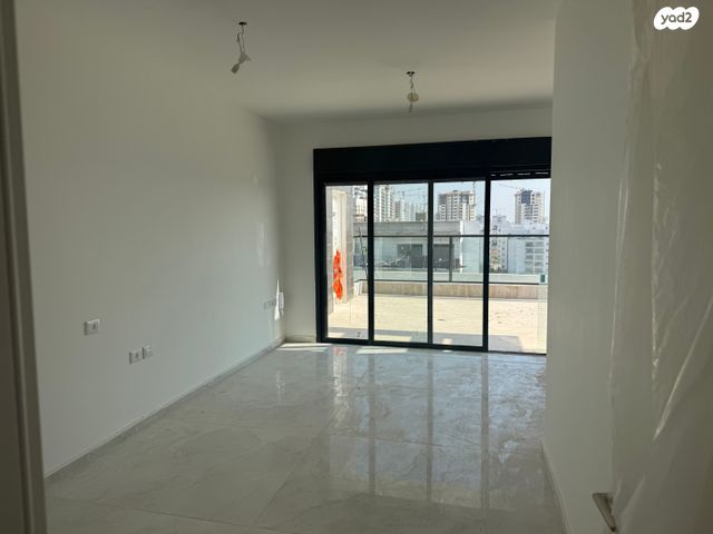 גג/ פנטהאוז, היינן 37, עיר היין, אשקלון