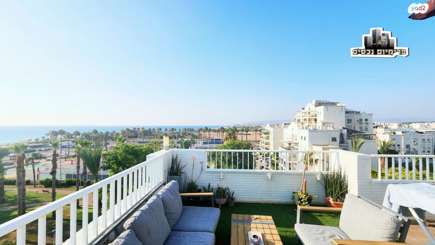 גג/ פנטהאוז, השקד, עין שרה, נהריה