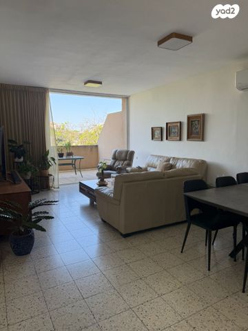 דירה, הרב גורן, מרכז, הרצליה