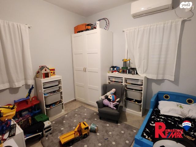 דירה, משעול ענבר 10, בן גוריון, חולון