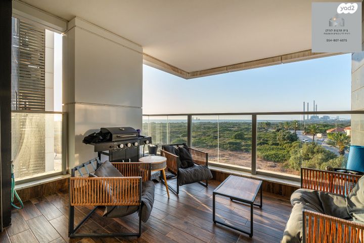 דירה, שדרות מנחם בגין 35, גבעת אולגה, חדרה