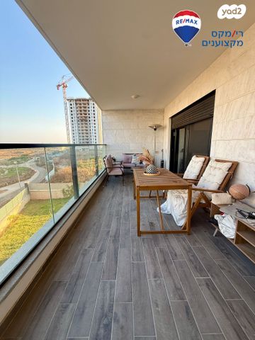 דירה, השולמית, אור ים, אור עקיבא