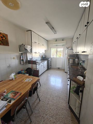 גג/ פנטהאוז, תל ארזה, עזרת תורה, ירושלים