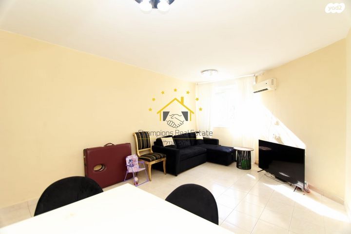 דירה, ד"ר שמורק, נאות שקד, נתניה