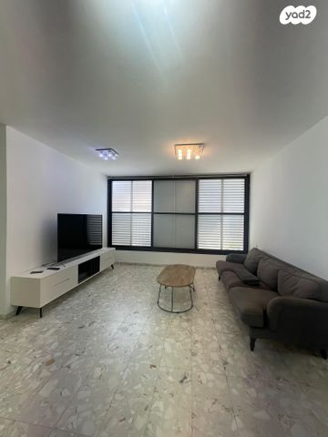 דירה, מרדכי מקלף, בן גוריון, חולון