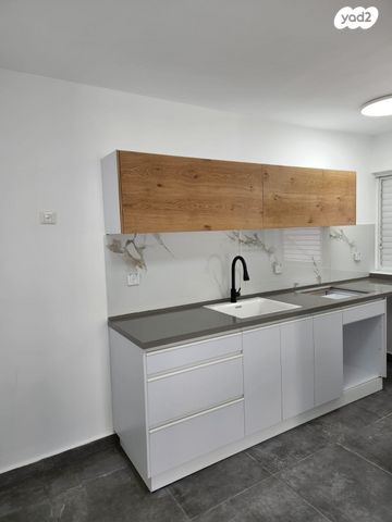 דירה, נירים 4, גני אביב, לוד