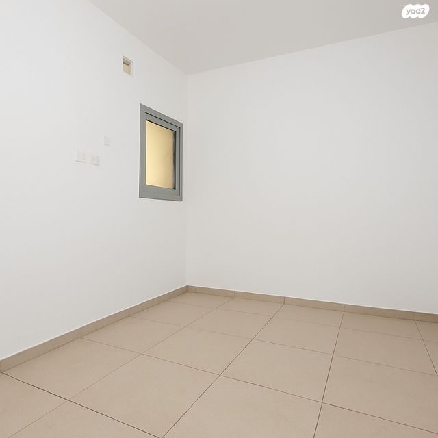 דירה, גרשון אבנר, ארמון הנציב, תלפיות מזרח, ירושלים