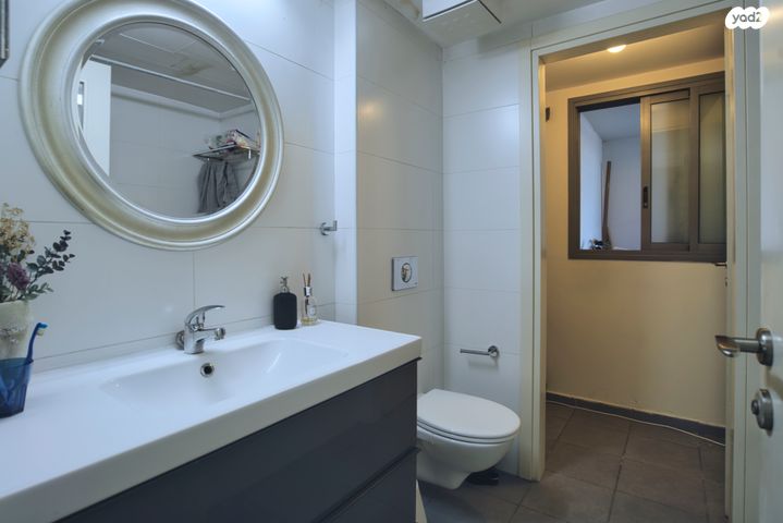 דירה, עין זיתים, נחלת יצחק, תל אביב יפו