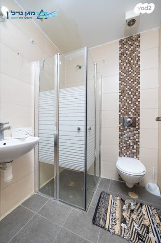 דירה, גרשון אבנר, ארמון הנציב, תלפיות מזרח, ירושלים