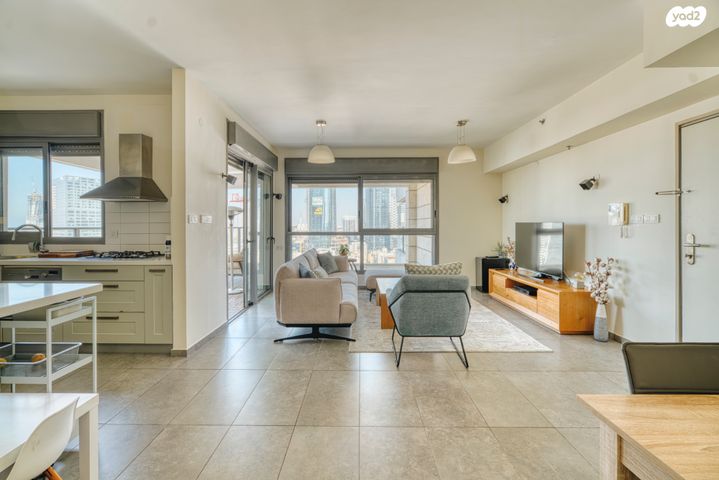 דירה, עין זיתים, נחלת יצחק, תל אביב יפו