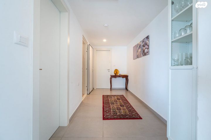 דירה, מור, אור ים, אור עקיבא