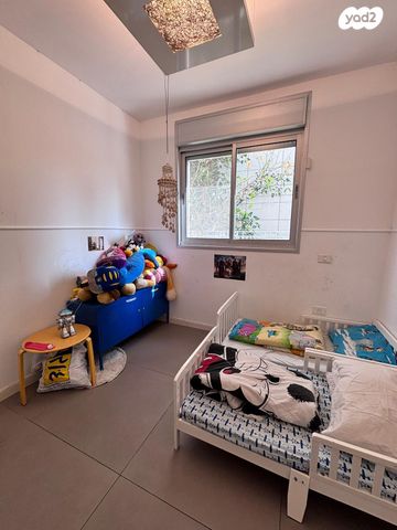 דירת גן, עמיחי פאגלין, אזורי חן, גימל החדשה, תל אביב יפו