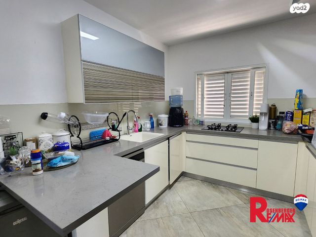 דירה, משעול ענבר 10, בן גוריון, חולון