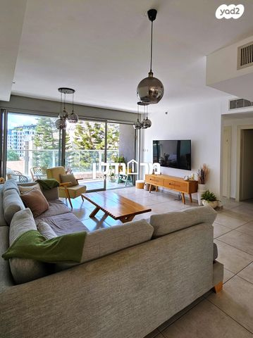 דירה, מרכז, הרצליה