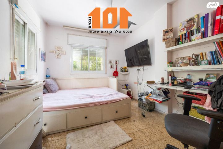 דירת גן, יוסף שכטמן, רמות, ירושלים