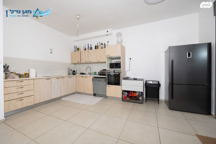 דירה, גרשון אבנר, ארמון הנציב, תלפיות מזרח, ירושלים