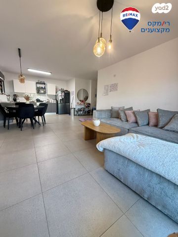 דירה, השולמית, אור ים, אור עקיבא