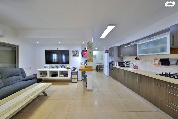 דירת גן, ההגנה, ביאליק דרום, קרית ביאליק