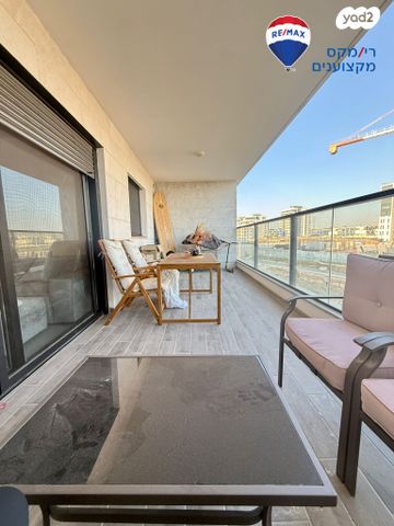 דירה, השולמית, אור ים, אור עקיבא