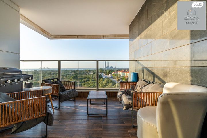 דירה, שדרות מנחם בגין 35, גבעת אולגה, חדרה