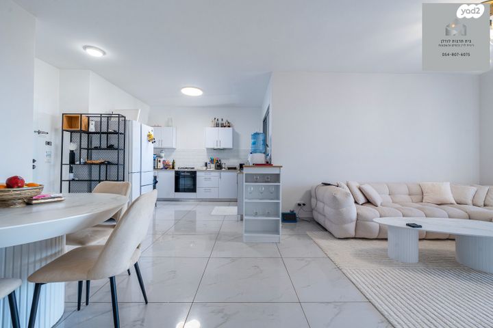 דירה, שדרות מנחם בגין 35, גבעת אולגה, חדרה