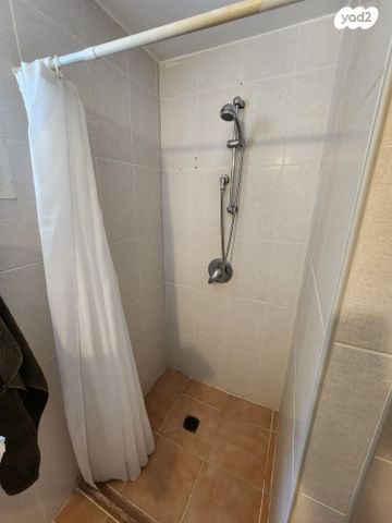 דירה, הקנאים, הדר עליון, חיפה