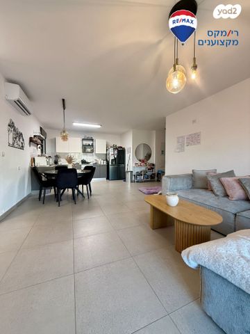 דירה, השולמית, אור ים, אור עקיבא