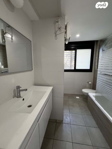 דירה, דרך עכו חיפה 150, מרכז העיר, סביניה, הוותיקה, קרית ביאליק