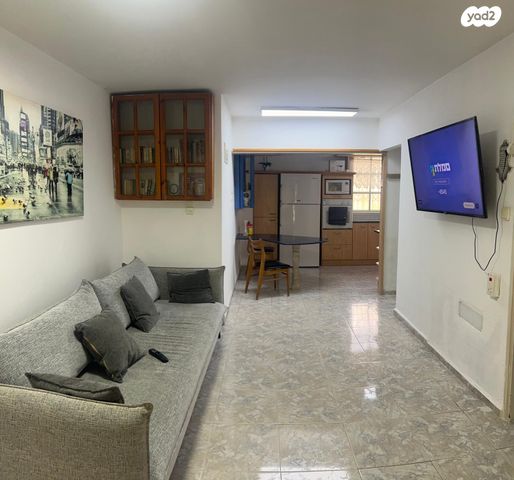 דירת גן, החלוץ, טרומפלדור, נהריה