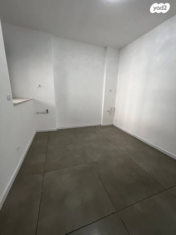 דירה, דרך עכו חיפה 150, מרכז העיר, סביניה, הוותיקה, קרית ביאליק