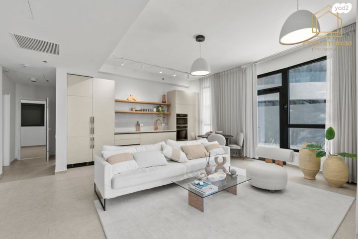 דרך מנחם בגין 158