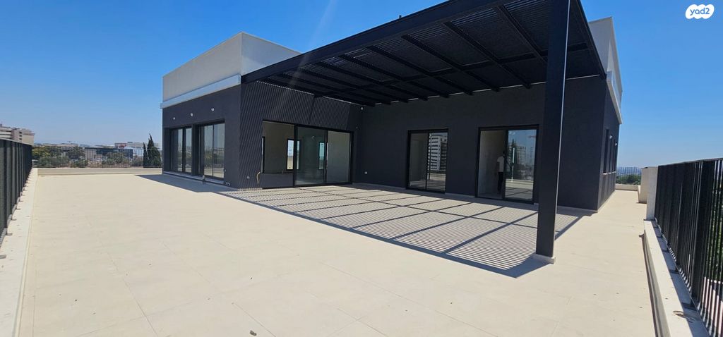 גג/ פנטהאוז, רמת אפעל, רמת גן