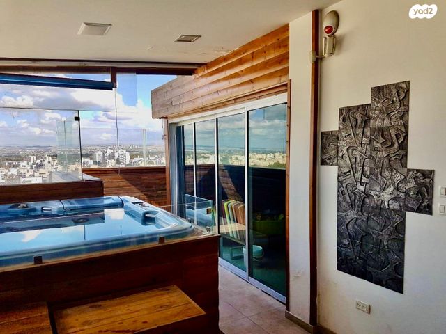 הרב קטרוני 42