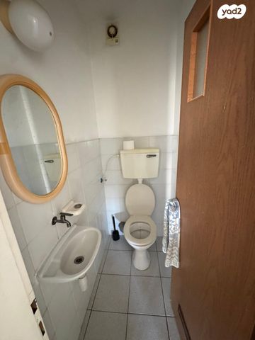 דירה, עין גדי, באר שבע