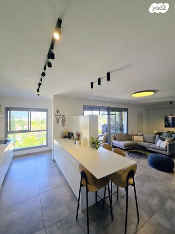 דירה, בר אילן, נווה דוד רמז, רעננה