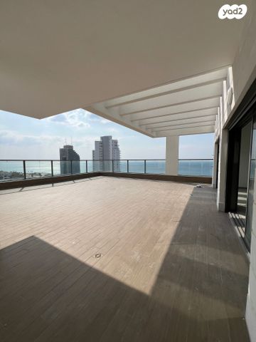 גג/ פנטהאוז, נתניה