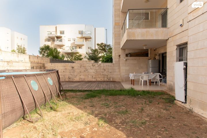 דירת גן, אתרוג, חריש