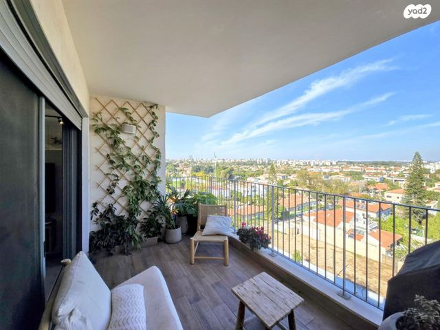 דירה, בר אילן, נווה דוד רמז, רעננה