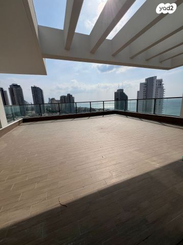 גג/ פנטהאוז, נתניה