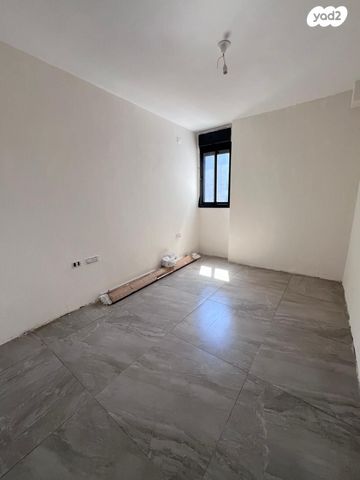 דירה, החשמונאים 51, לב העיר, בת ים