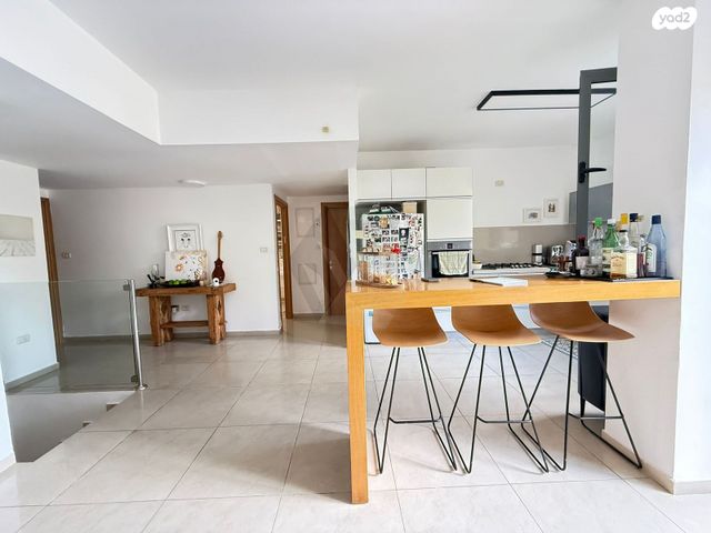 דירת גן, הגוש הגדול, רמת אביב החדשה, נופי ים, תל אביב יפו