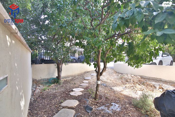 בית פרטי/ קוטג', ארלוזורוב 6, מרכז העיר, קרית אתא