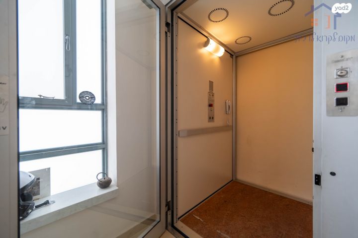 גג/ פנטהאוז, אלוף דוד, רמת חן, רמת גן