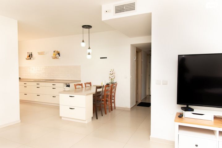 דירת גן, אתרוג, חריש