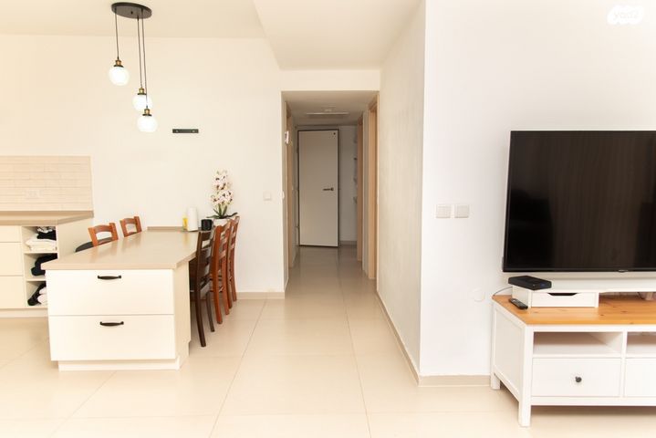 דירת גן, אתרוג, חריש