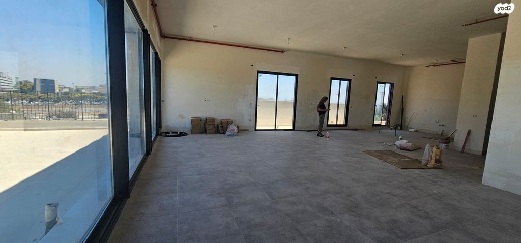 גג/ פנטהאוז, רמת אפעל, רמת גן