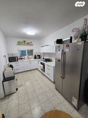 גג/ פנטהאוז, שלום עליכם, אברמסקי, קרית אתא