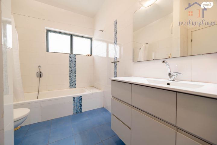 גג/ פנטהאוז, רמת חן, רמת גן