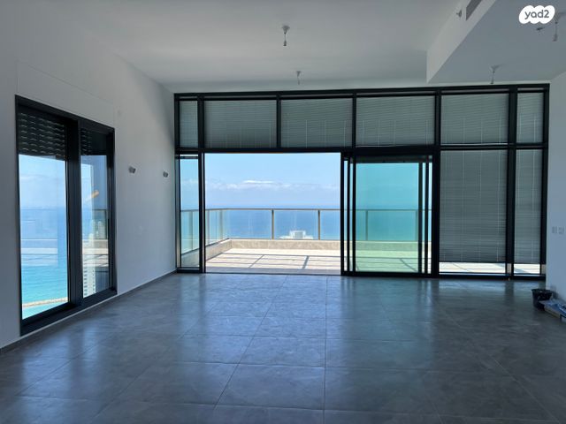 גג/ פנטהאוז